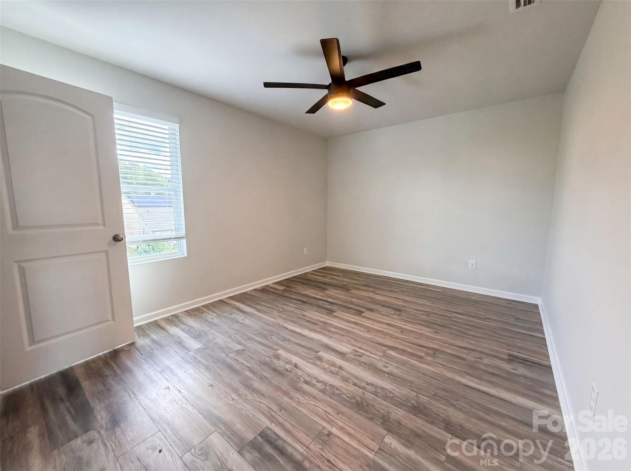 Newport Lakes - Residential