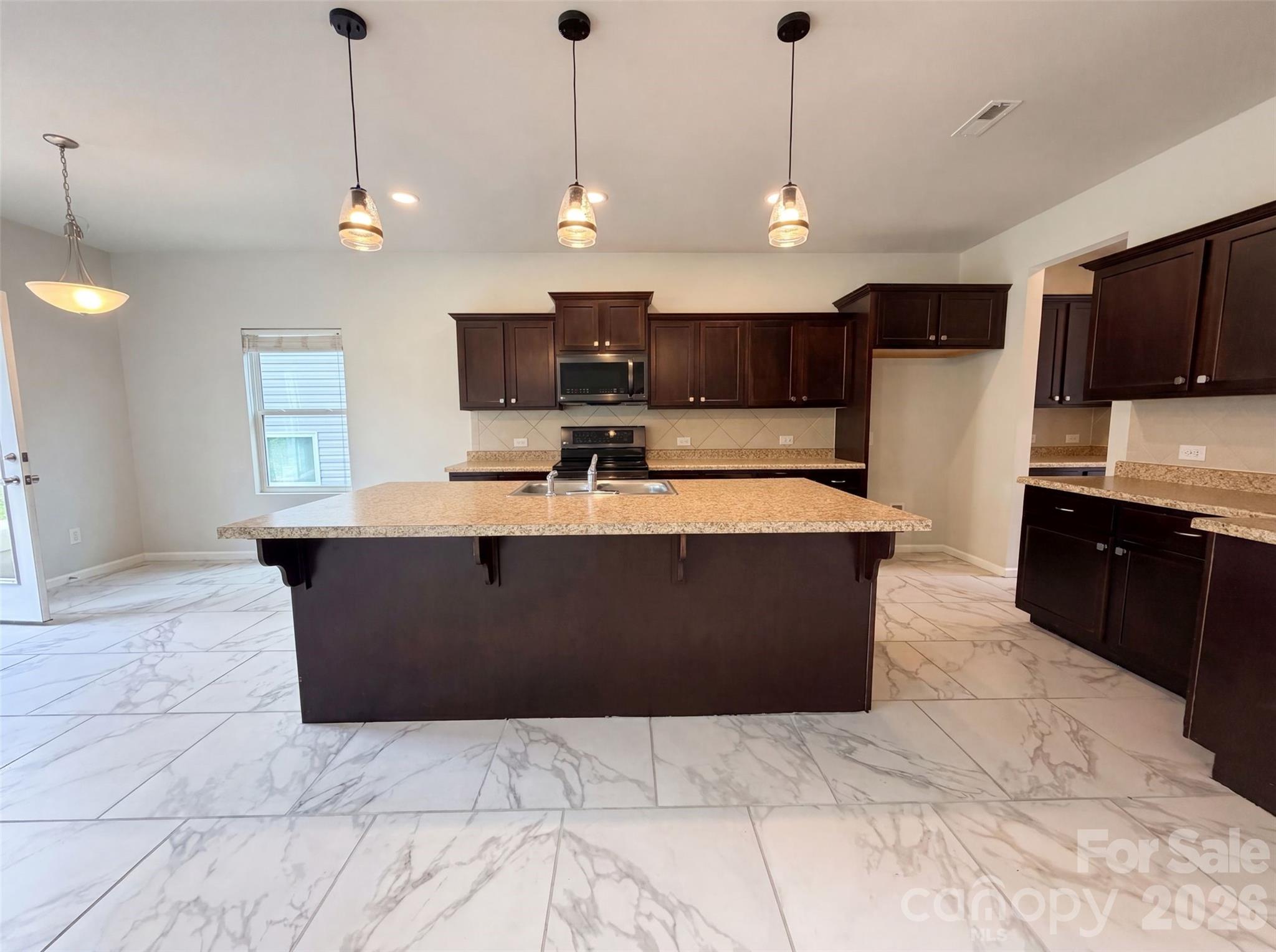 Newport Lakes - Residential
