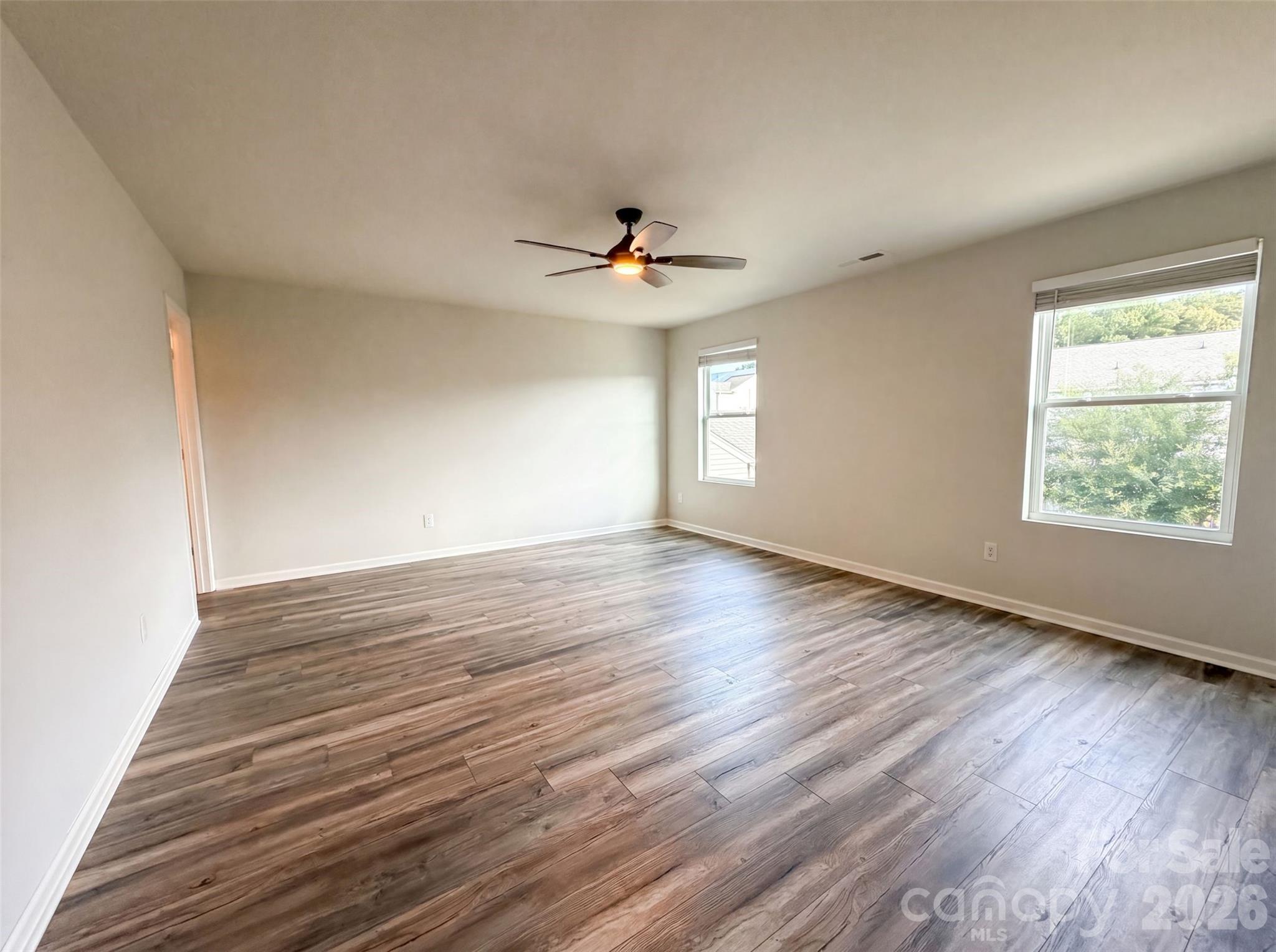 Newport Lakes - Residential