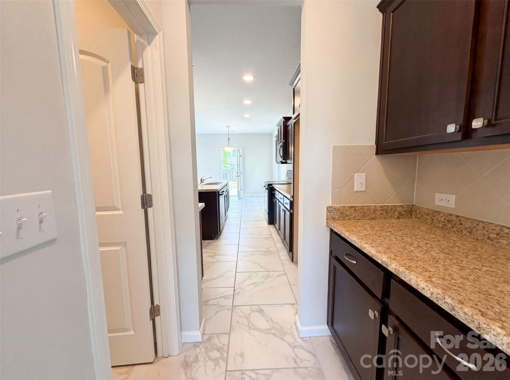 Newport Lakes - Residential