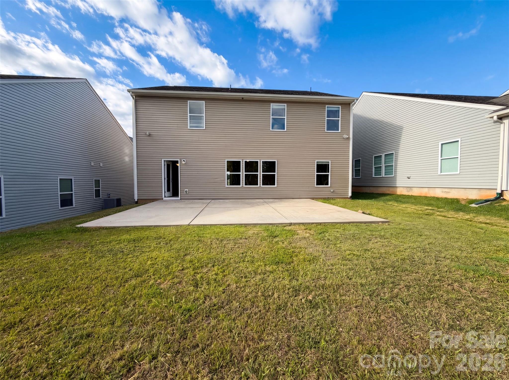 Newport Lakes - Residential