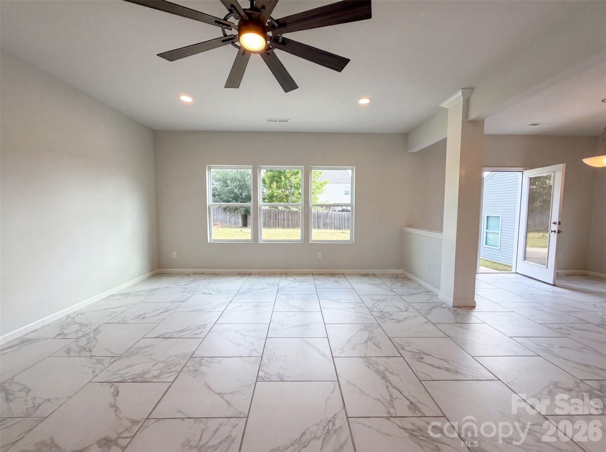 Newport Lakes - Residential