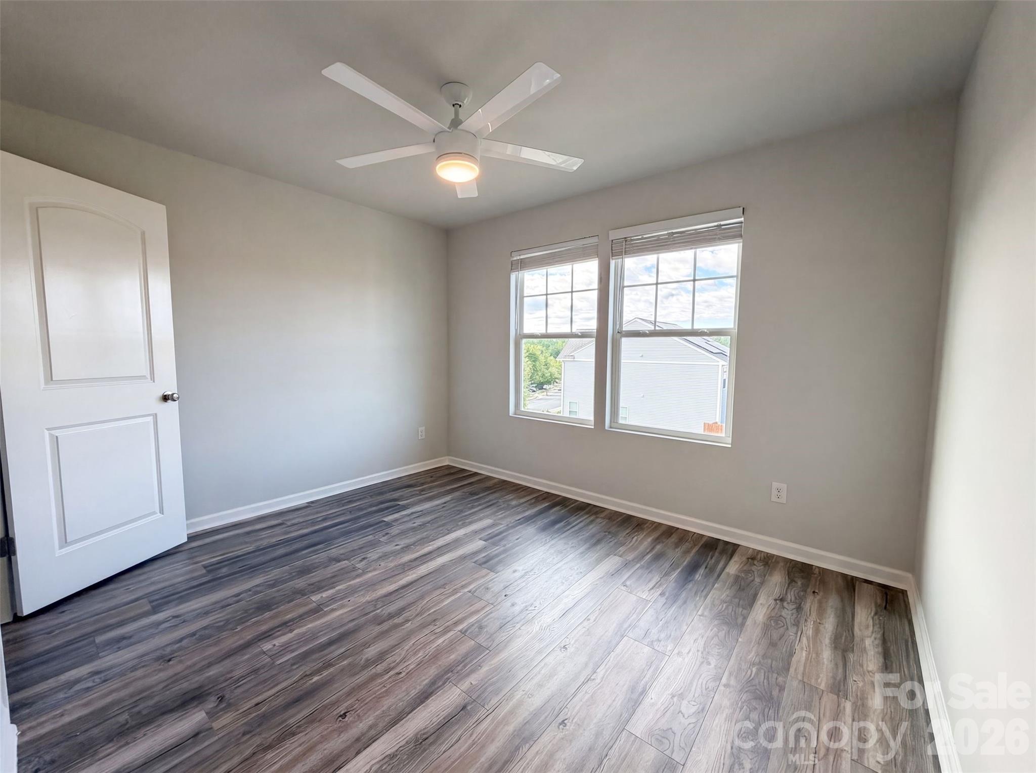 Newport Lakes - Residential