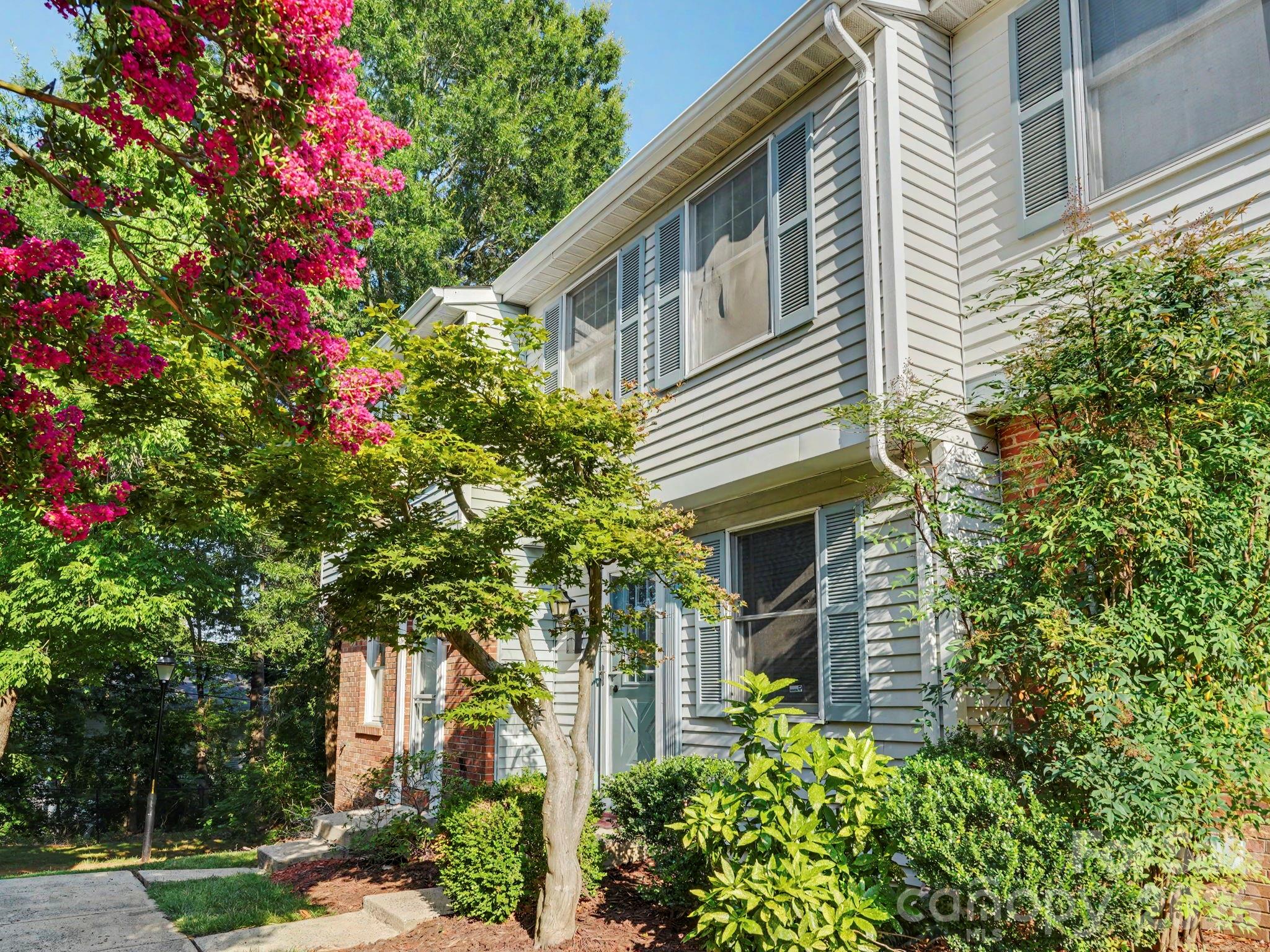 Waterford Townhomes - Residential