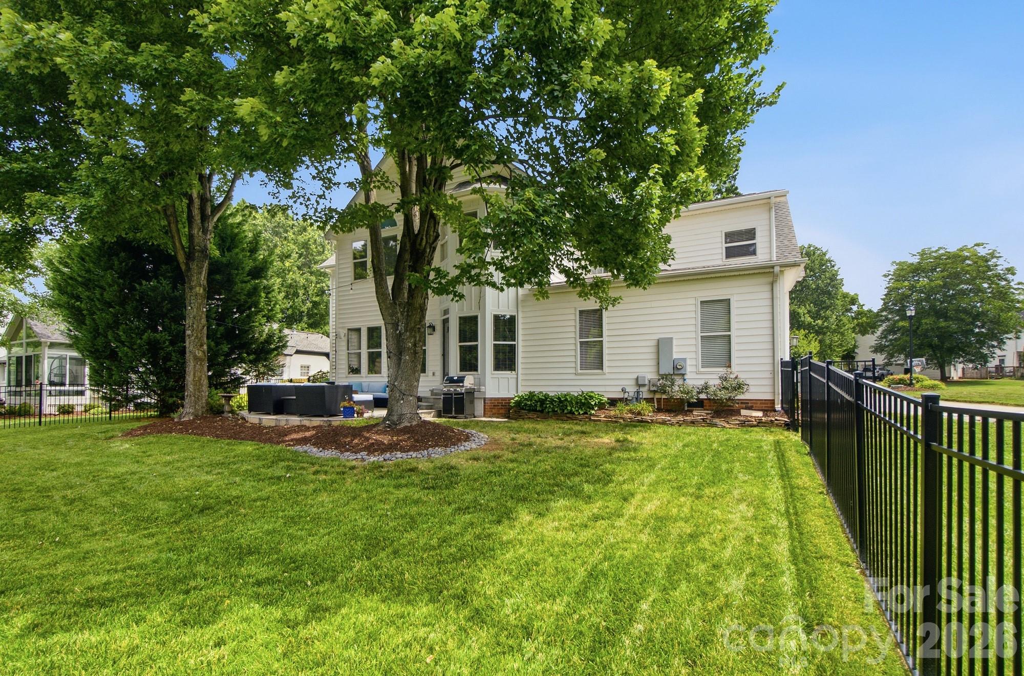 Crown Harbor - Residential