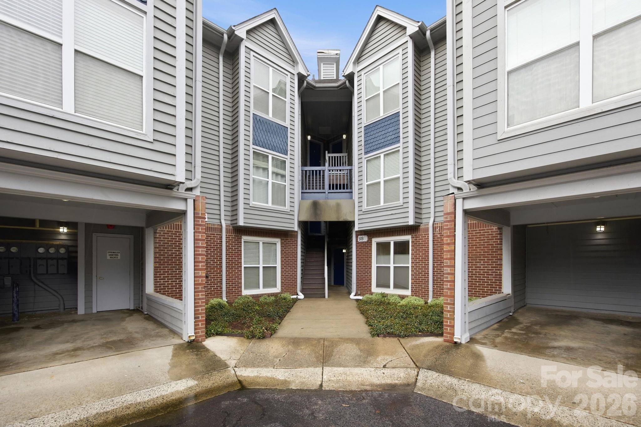 Welcome to this beautifully updated, 2 bed, 2.5 bath, top floor condo in Fourth Ward. Recent upgrades include a new roof (2024), new washer and dryer (2024), new flooring (2025), new water heater (2025), smart thermostat, and newly installed fire sprinklers throughout the unit. Enjoy the convenience of two dedicated parking spaces, including one covered space (#45) and one open space. Community amenities include a pool, fitness center, clubhouse, grilling area, dog park, exterior maintenance, and trash removal, while the HOA also covers water and sewer. Located just moments from Uptown Charlotte’s dining, entertainment, parks, and business district, this condo offers the perfect combination of comfort, convenience, and low maintenance living.