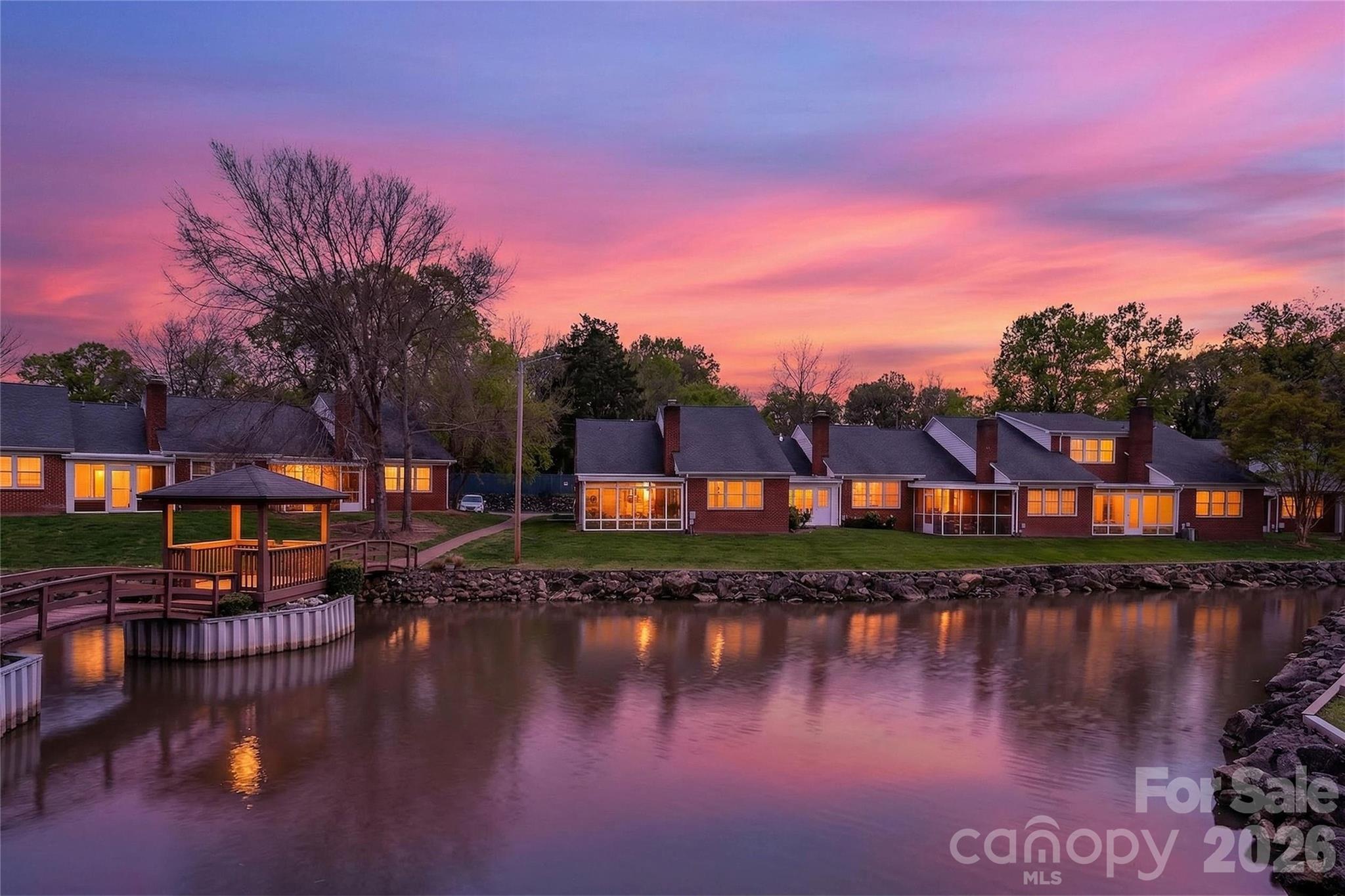 Twin Oaks - Residential