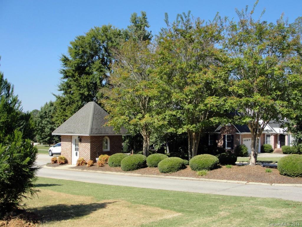 Spectacular and hard to find .38 acre wooded buffer lot on Cul-de-sac street! All walking distance to Dutchman Middle School & York Museum! Quick commute to Charlotte, shopping and restaurants! You will love this prestigious and well established brick home community. The lot is cleared and ready to build! Architectural review required. Select your own builder or use mine-they have over 50+years of combined experience!