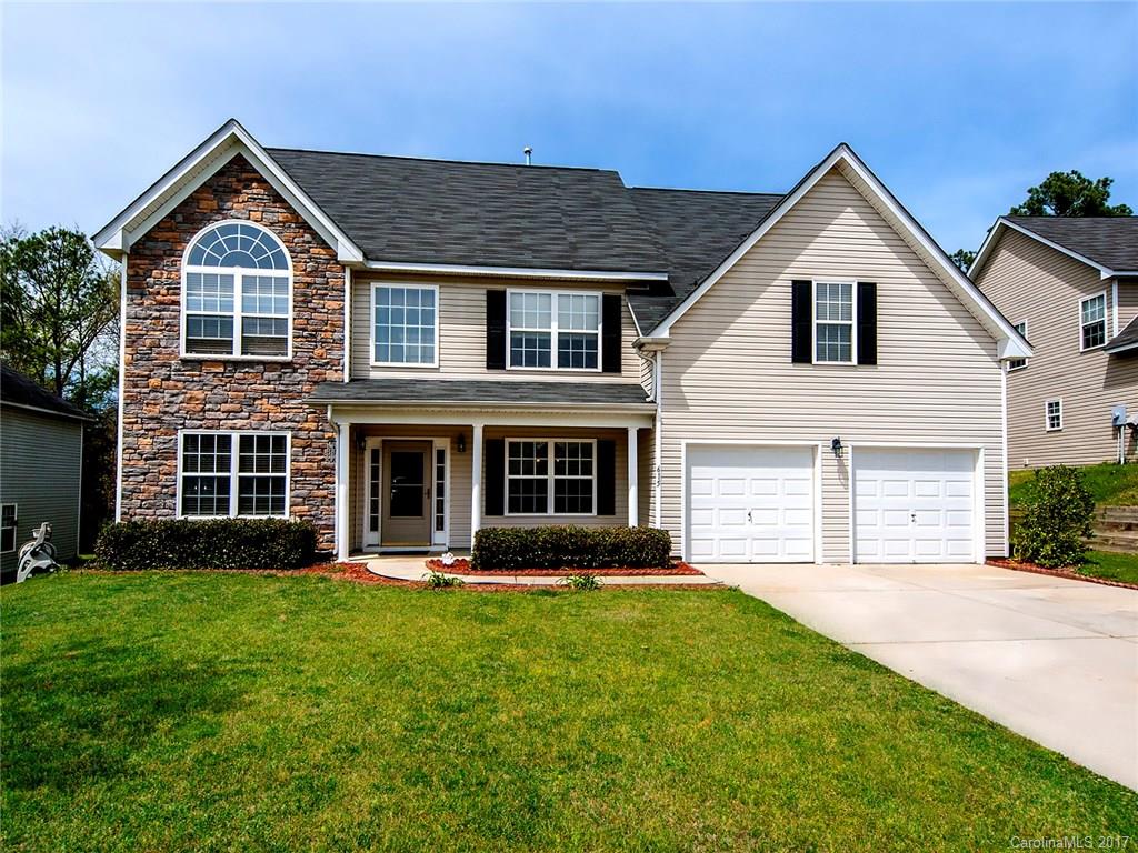 Come home to this beautifully maintained home, which boasts an open floorplan with 2 story greatroom.  Formal areas greet you upon entrance.  Home is located at the end of a cul de sac street, with minimal traffic.  Great private backyard, already fenced for your pets.