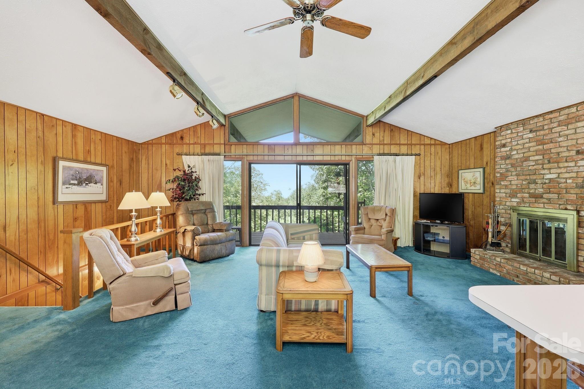 Dream Mountain - Residential