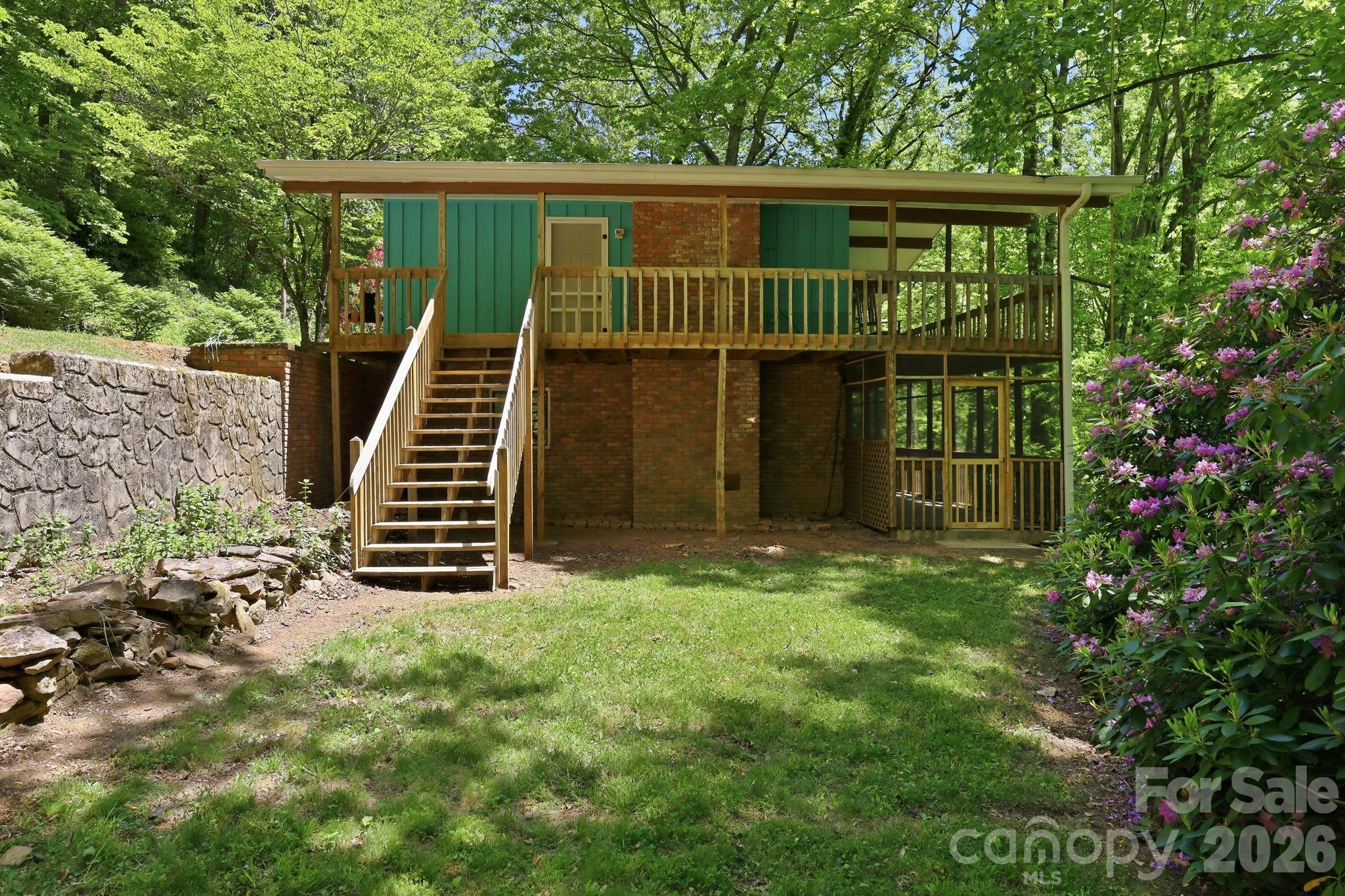Dream Mountain - Residential