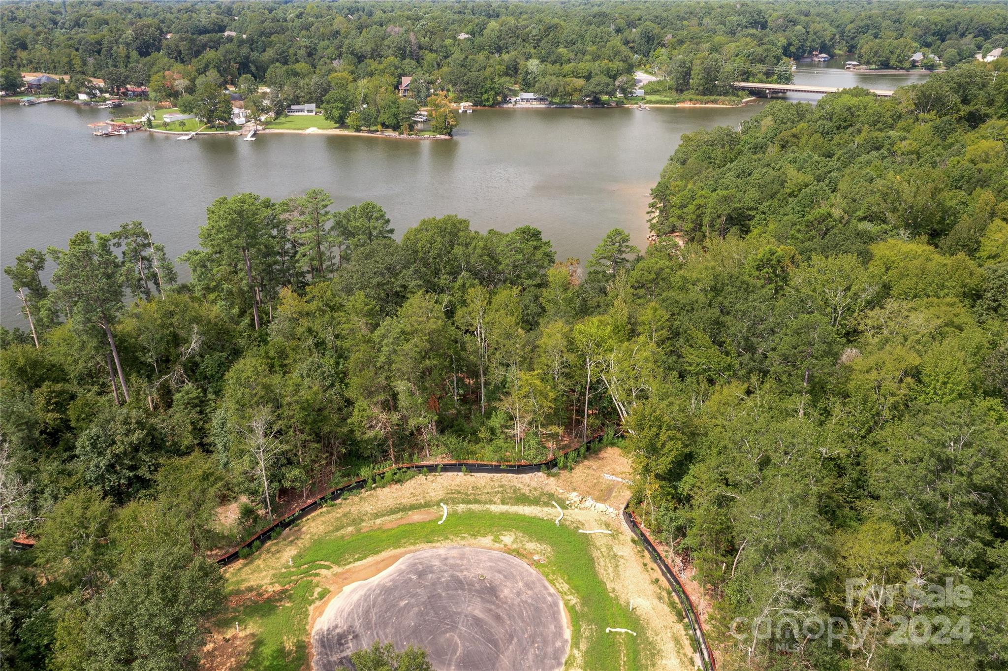 McLean - South Shore - Land