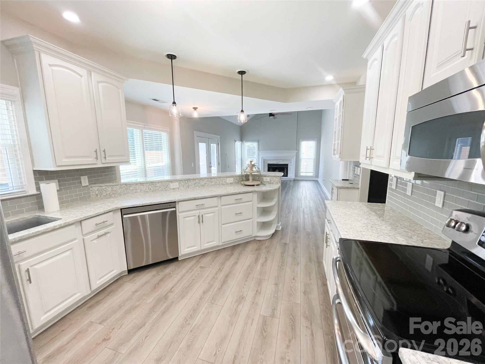 Blue Stone Harbor - Residential