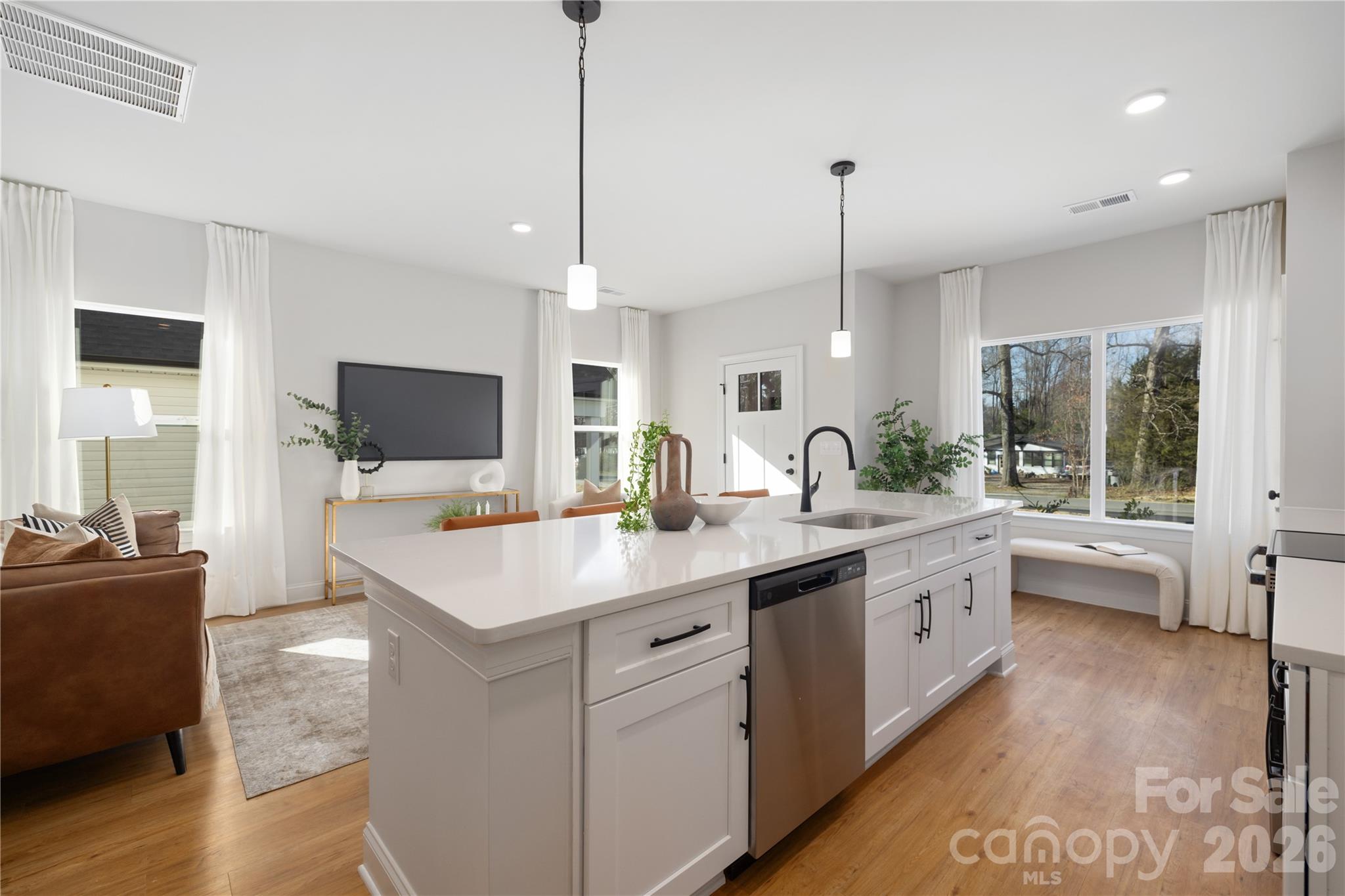West View - Residential Income