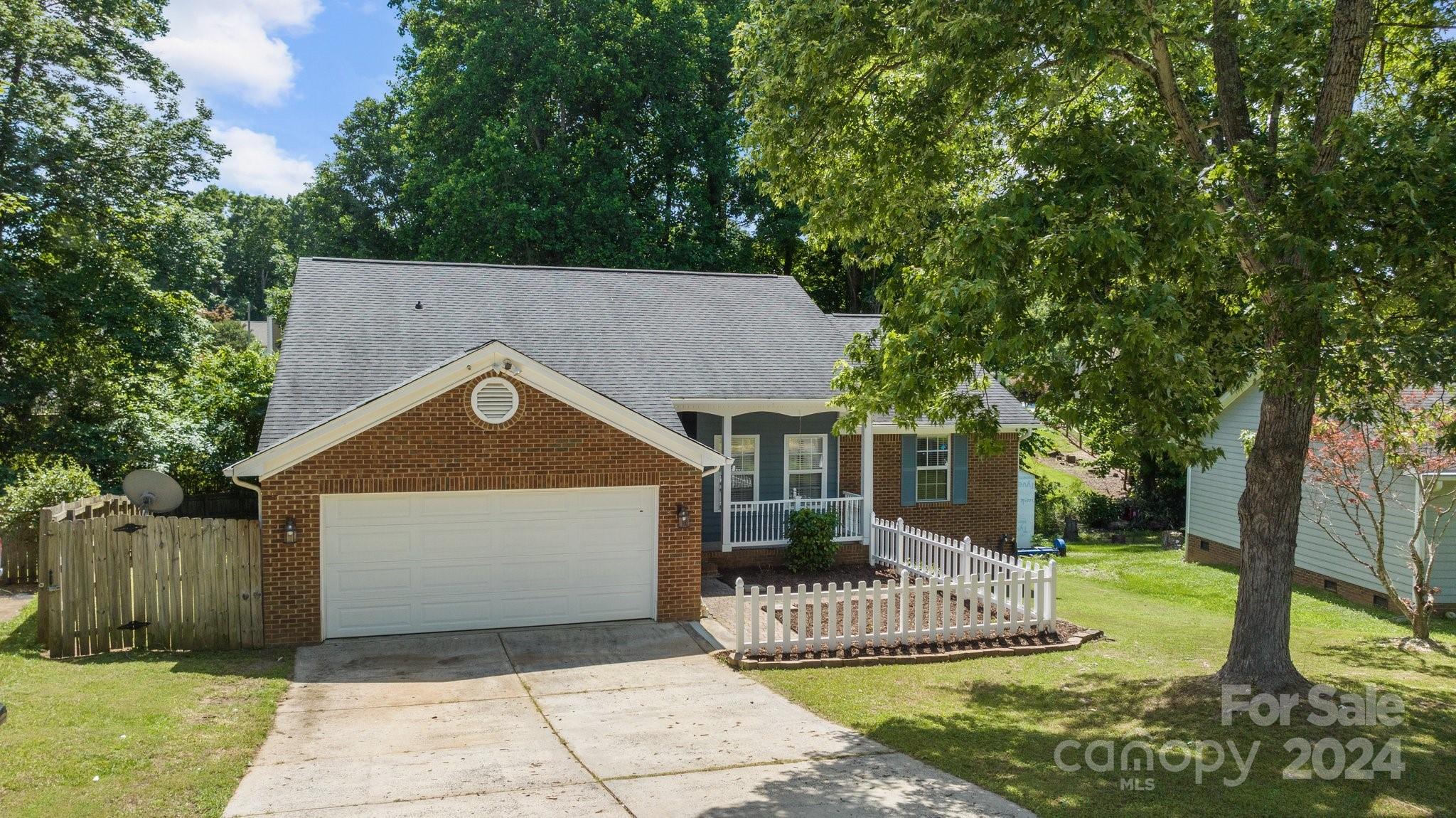 Mcalpine Woods - Residential