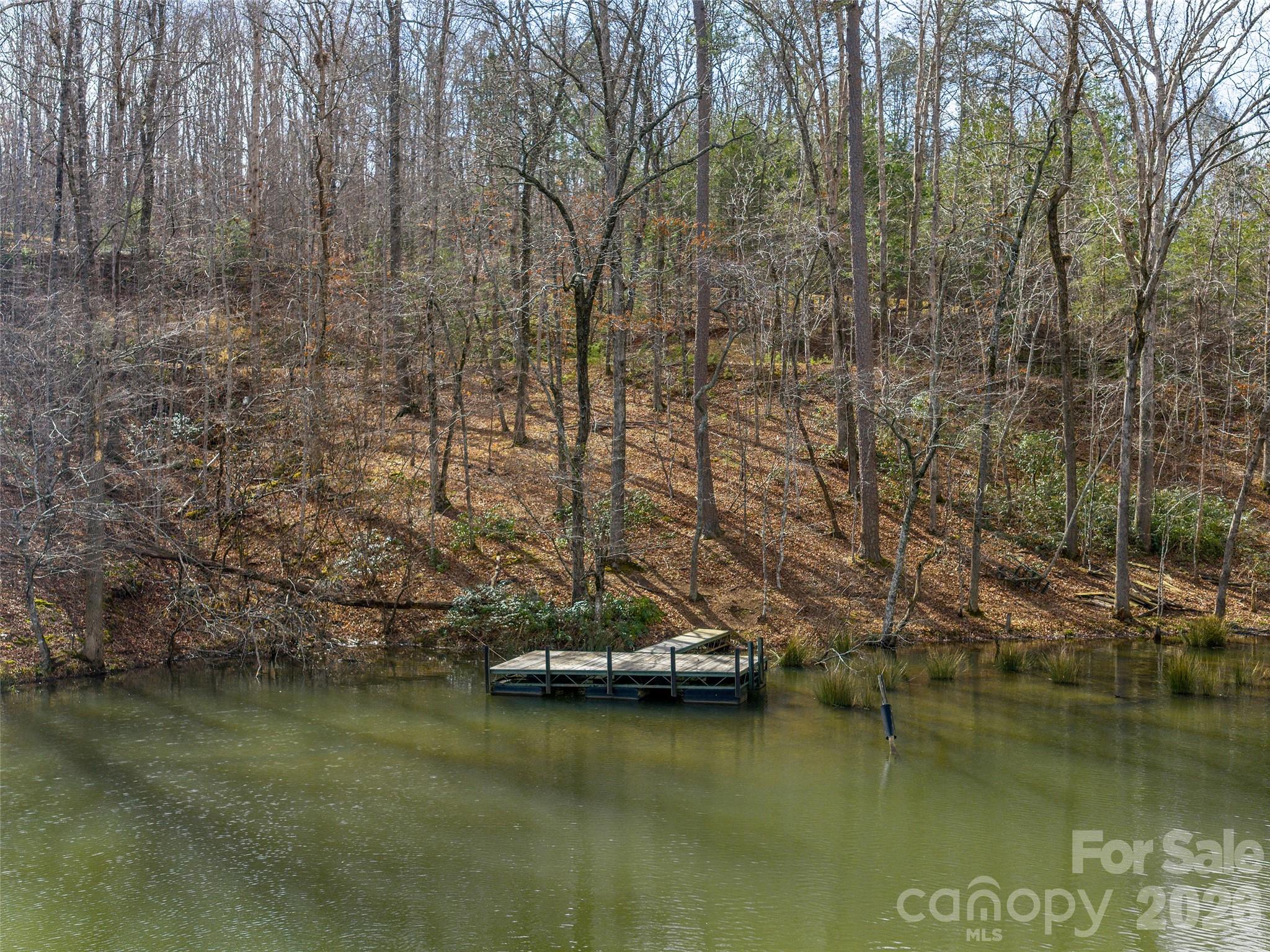 Lake Adger - Land