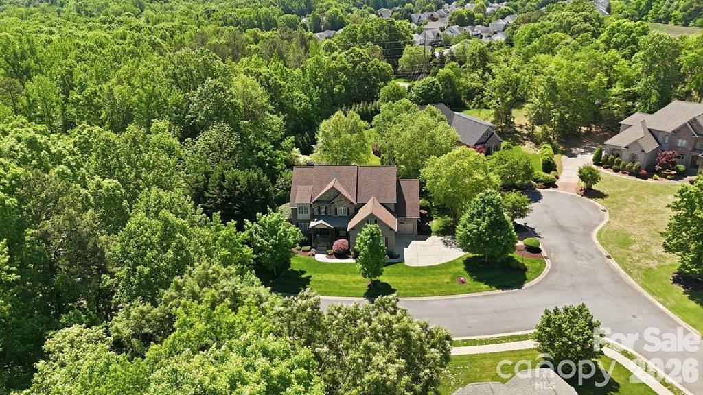 Twelve Oaks - Residential
