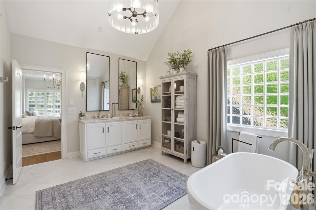 Twelve Oaks - Residential