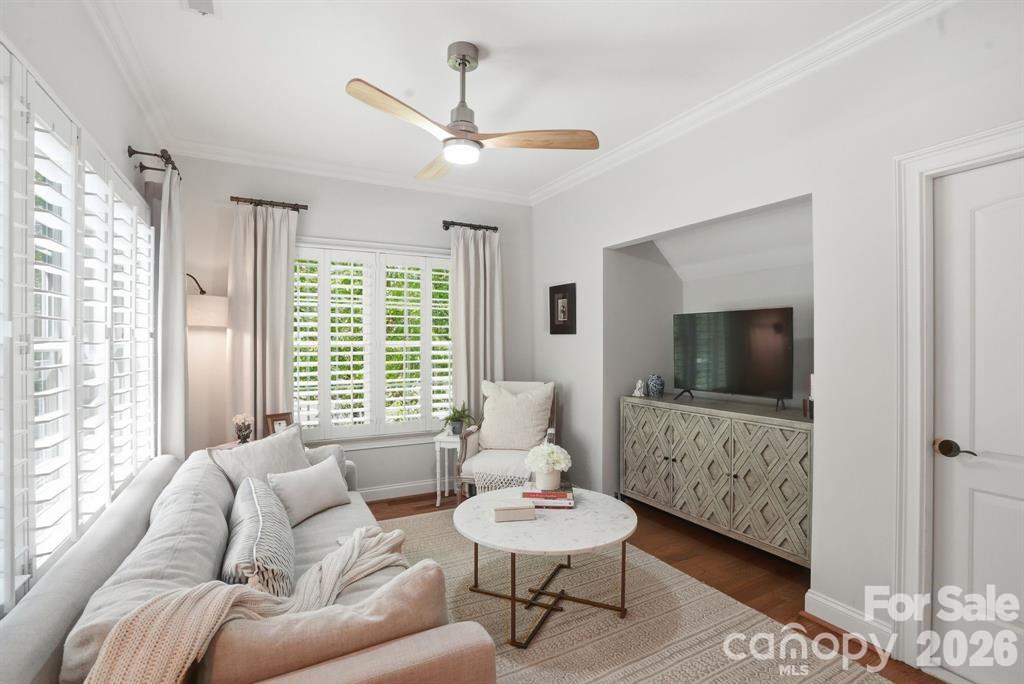 Twelve Oaks - Residential