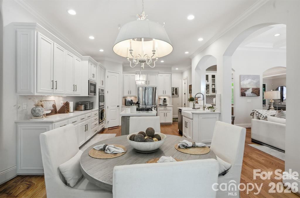 Twelve Oaks - Residential