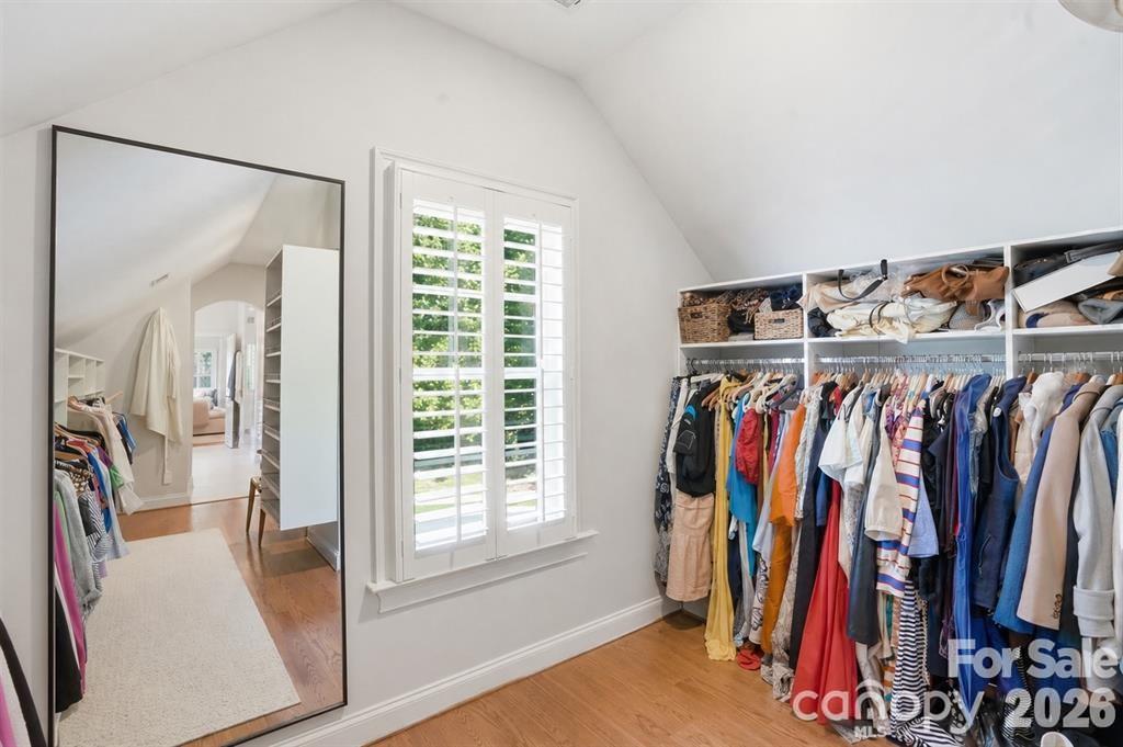 Twelve Oaks - Residential