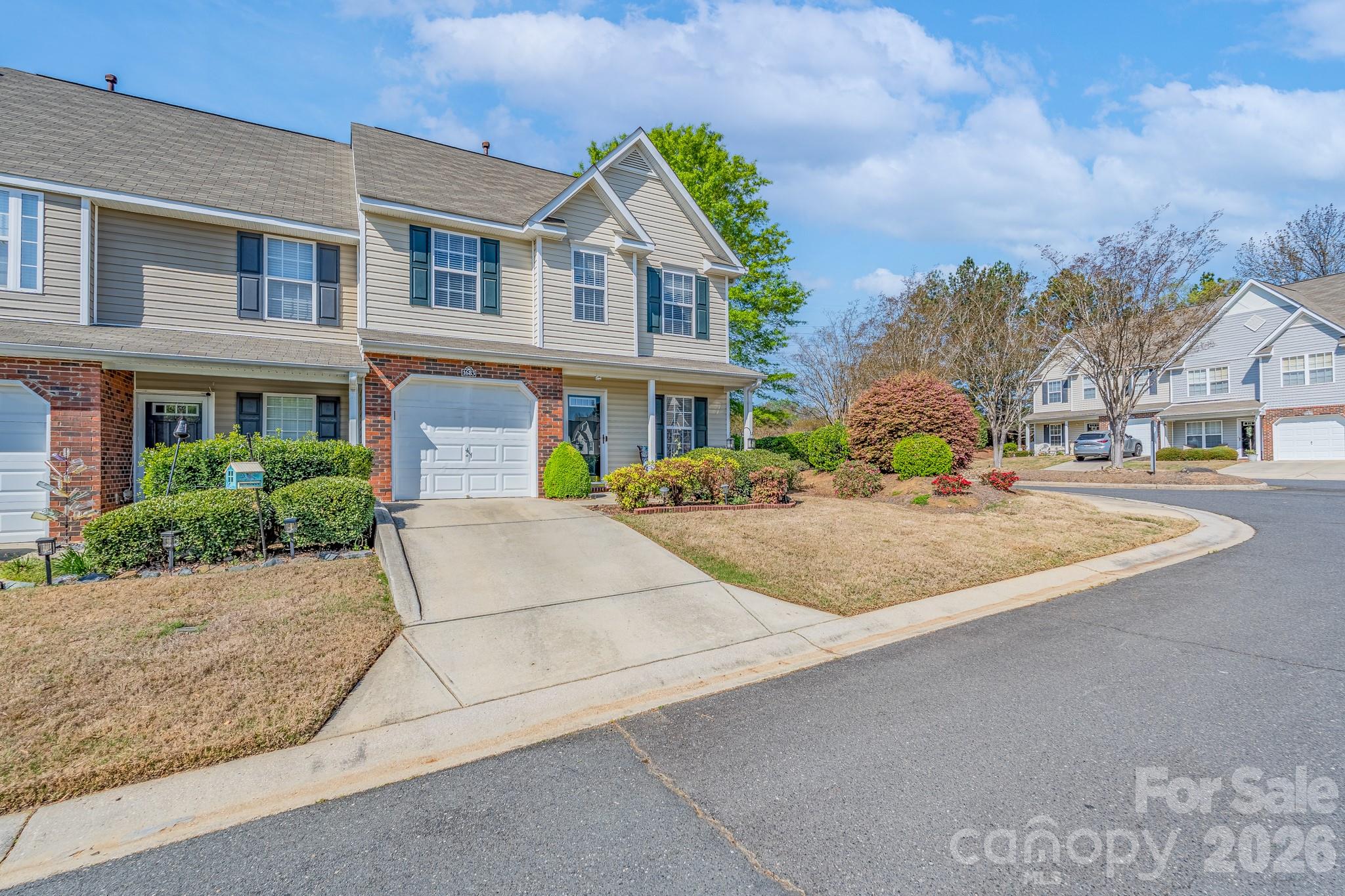 Lexington Commons - Residential