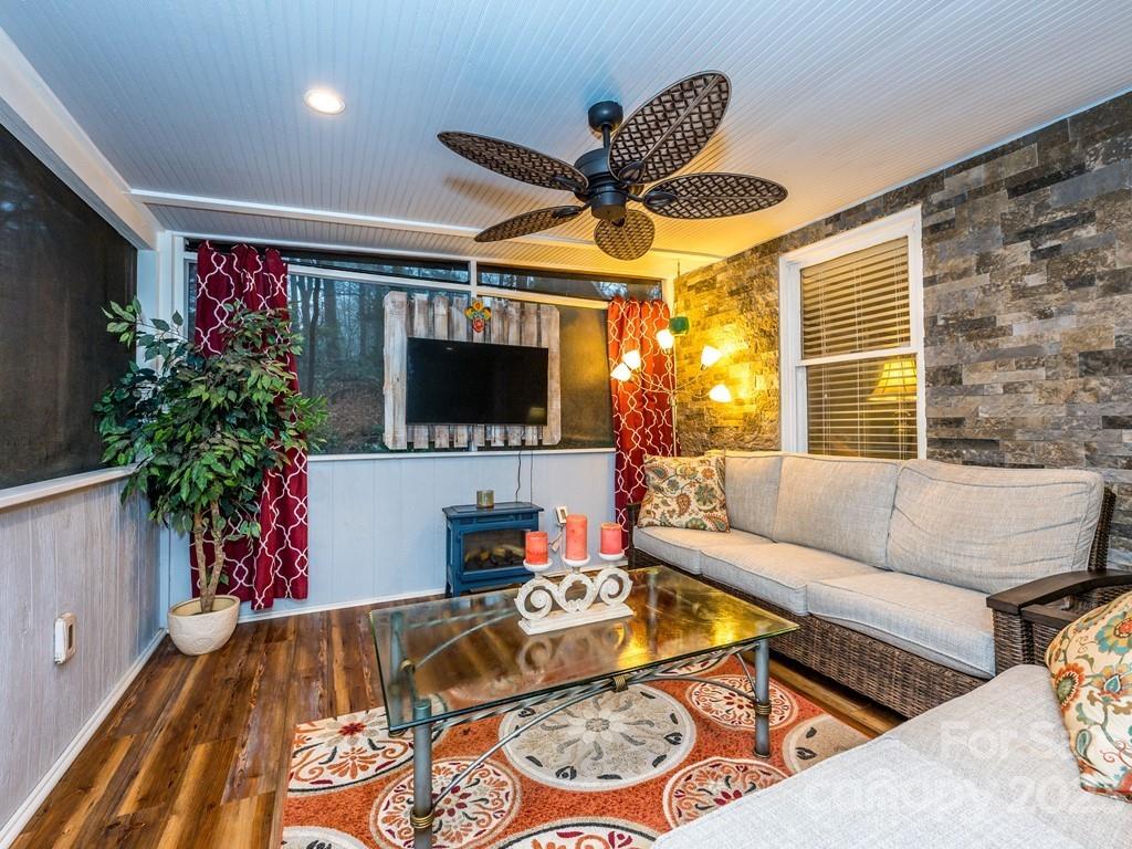 Tega Cay - Residential