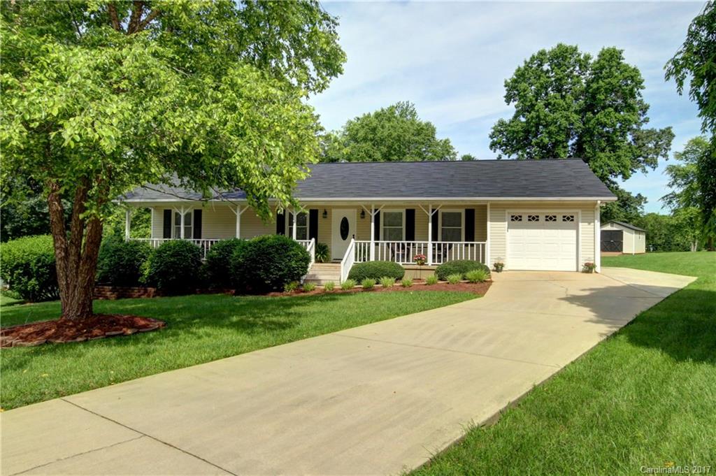 This move in ready home offers 3 bedrooms and 2 bathrooms. You will love the updated interior! The spacious and functional kitchen has a large island making food prep easy. Family room, den, and kitchen provide ample space for entertaining guests. The outdoor living space is perfect for enjoying the outdoors. Outbuilding is wired. Refrigerator is negotiable. Convenient to shopping, dining, and I-40. A one-year America's Preferred Home Warranty included.