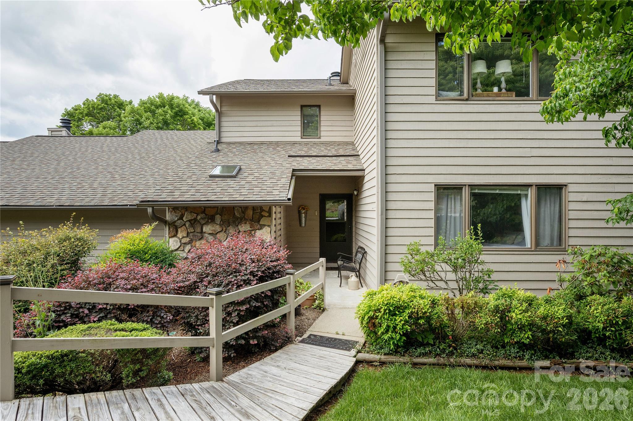 Deerlake Village - Residential