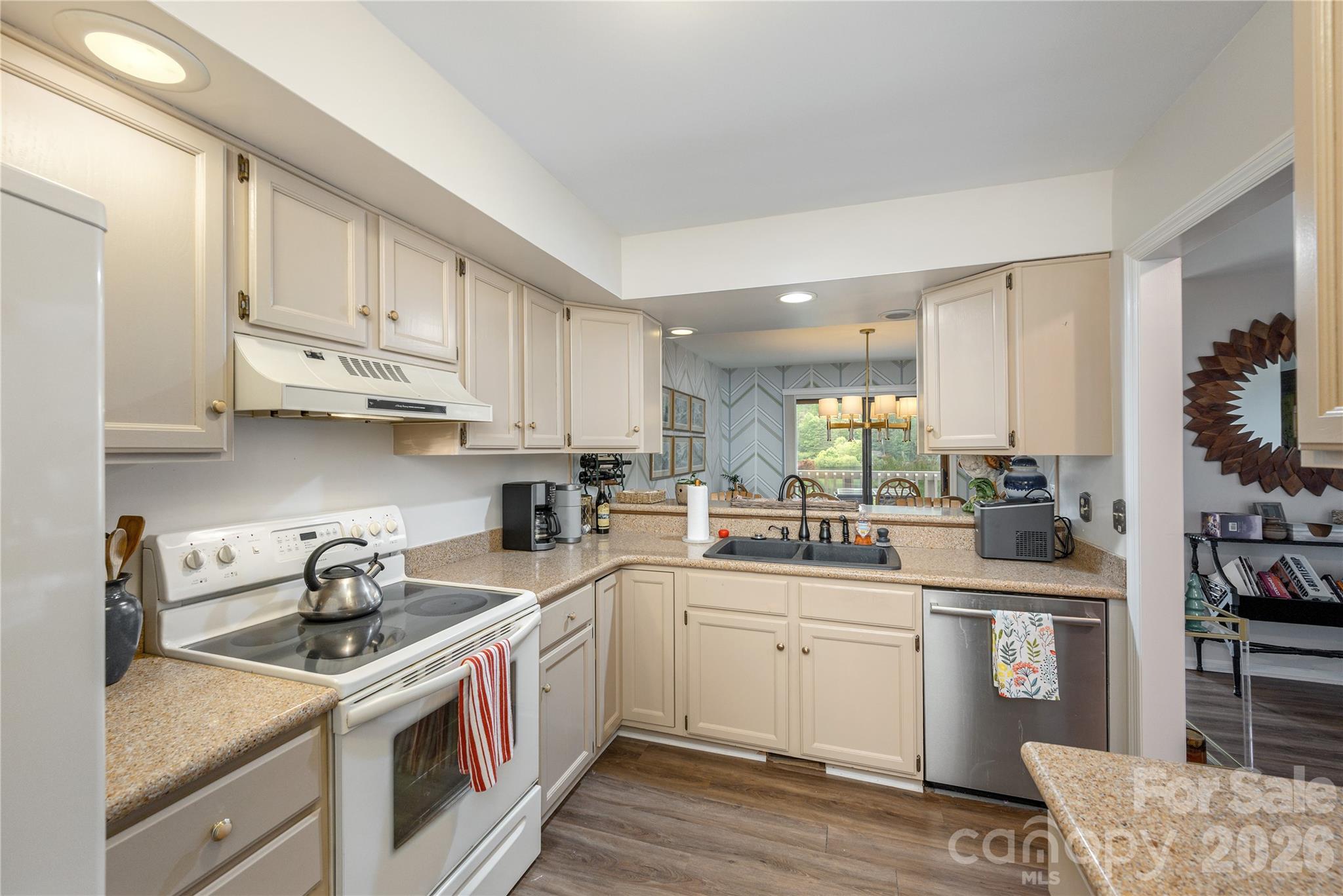 Deerlake Village - Residential