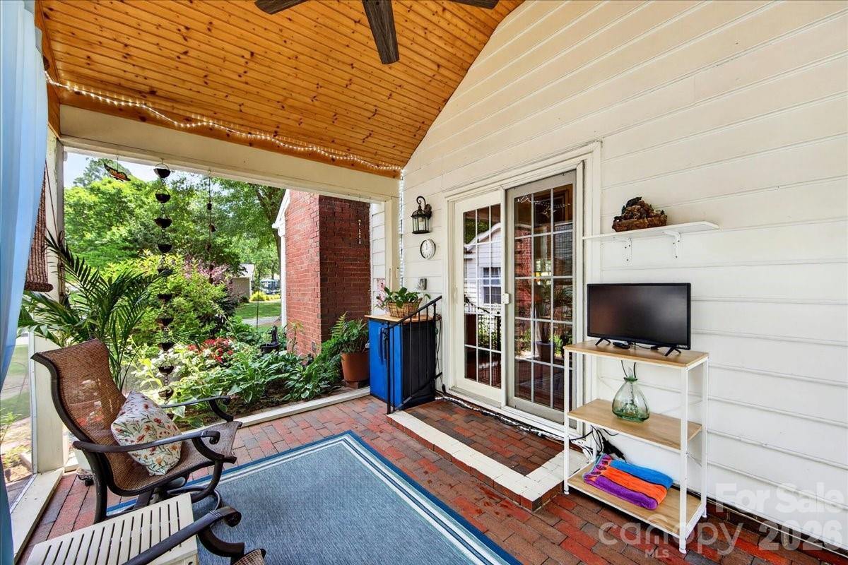 Candlewyck - Residential