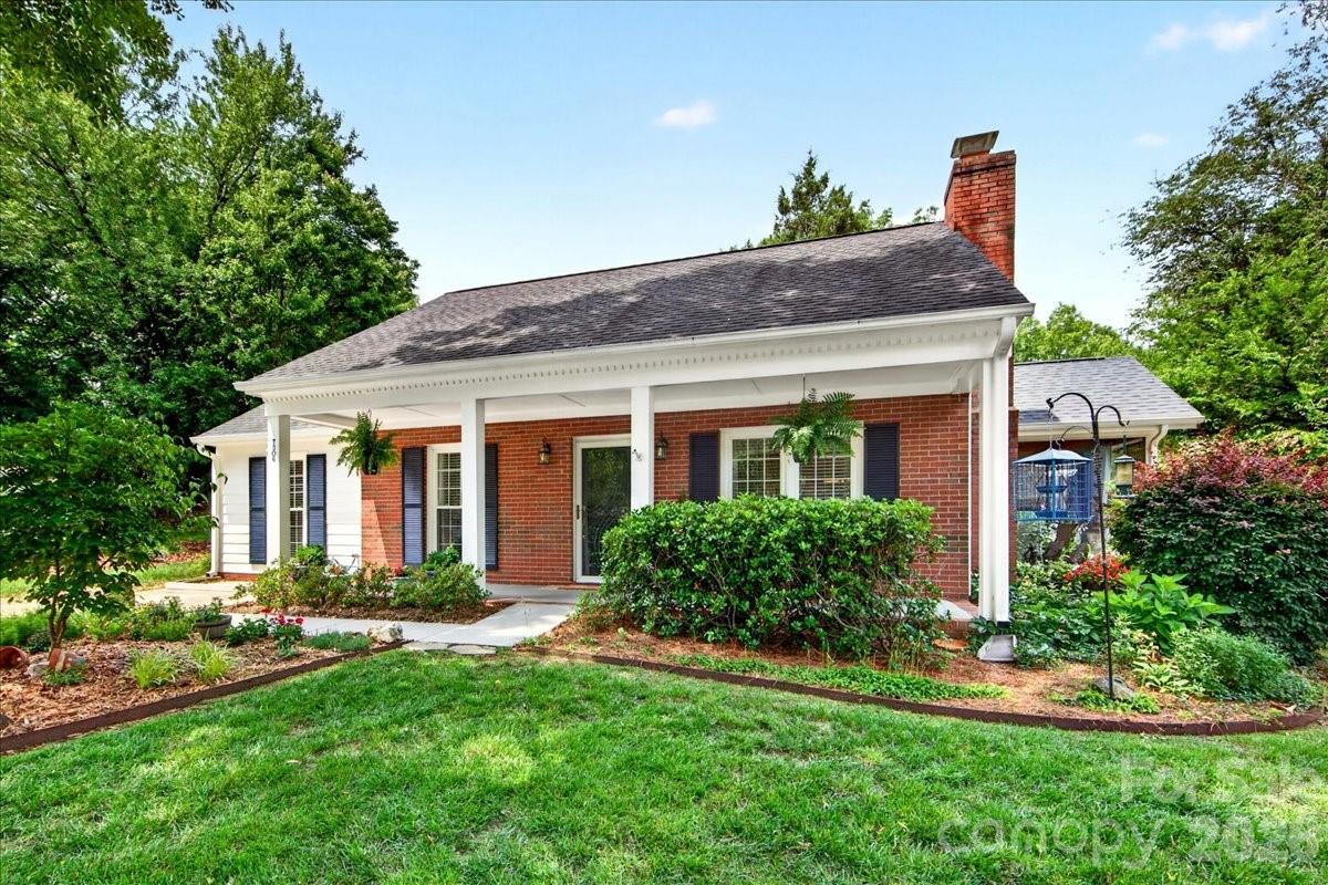 Candlewyck - Residential