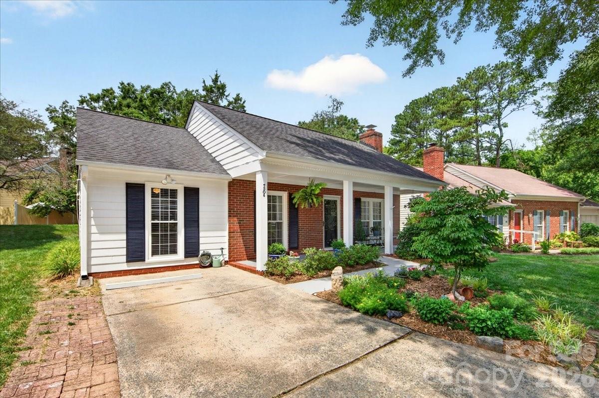 Candlewyck - Residential