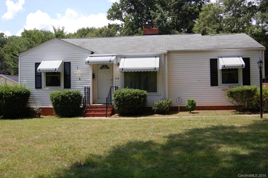 Great renovation or tear down in the heart of Sedgefield!