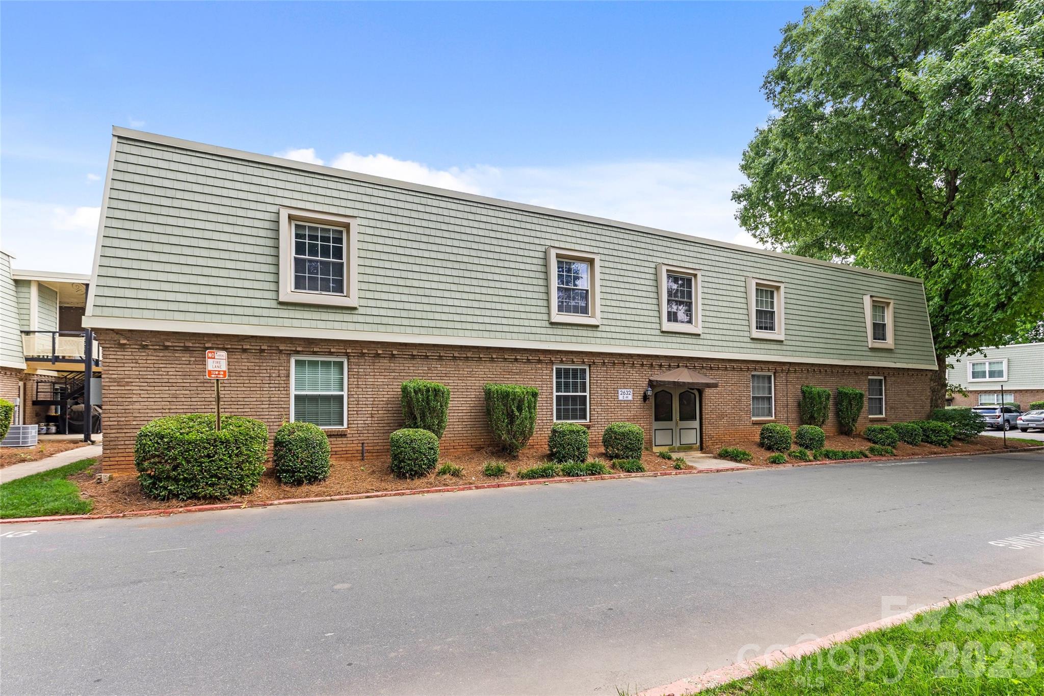 Welcome home to this well-maintained 3-bedroom, 2-bath condo in a prime location! Whether you’re searching for your first home, a smart investment property, or a low-maintenance residence in one of the area’s most sought-after school districts, this home checks all the boxes. Inside, you’ll find generously sized bedrooms, a functional layout, and the convenience of a washer, dryer, and refrigerator—all included. Ideally situated with quick access to major interstates, hospitals, Uptown, shopping, and dining, this condo offers both comfort and convenience in an unbeatable location. HOA covers water & sewer, trash/recycling, pool maintenance & landscaping.