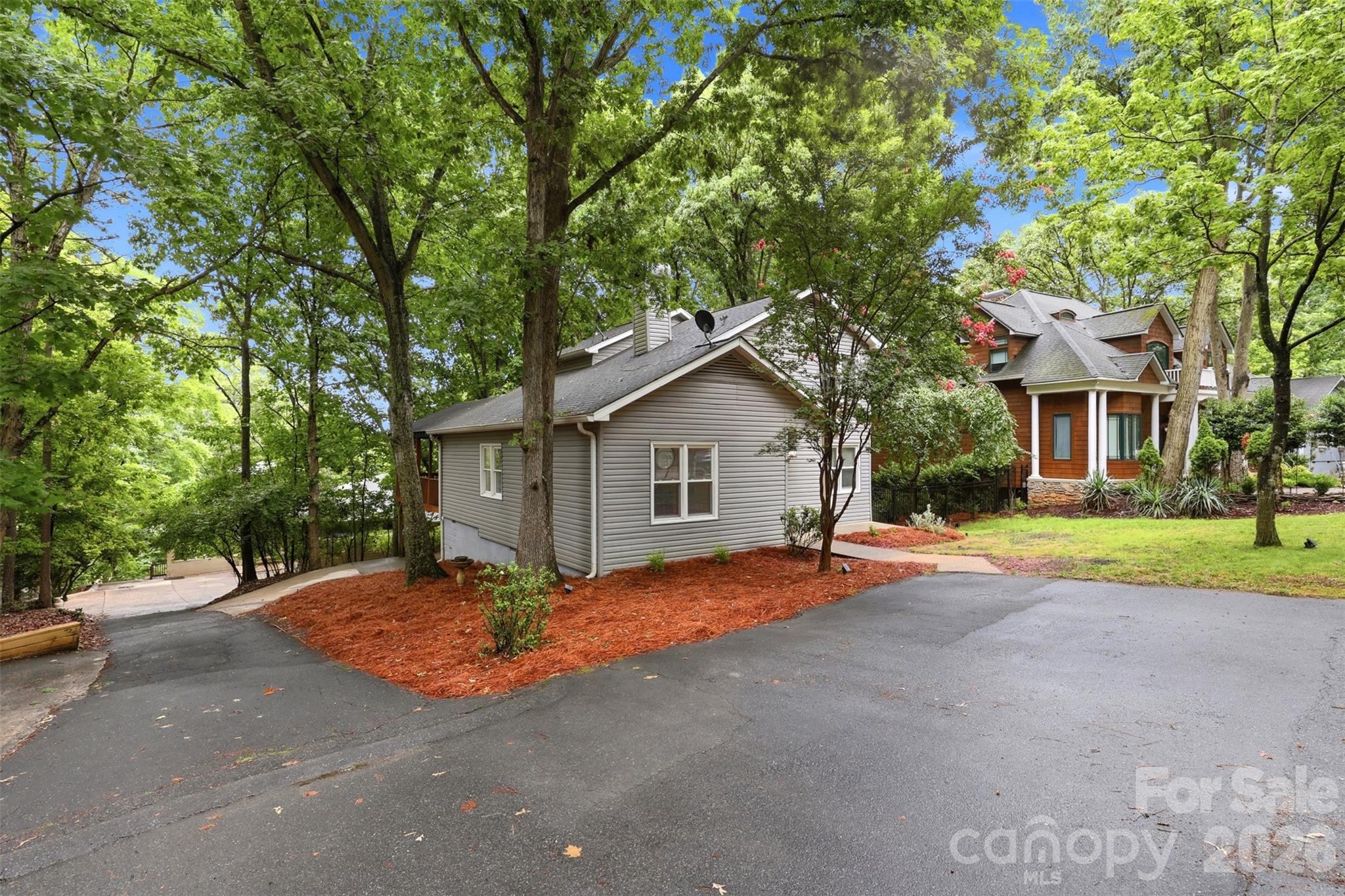 Tega Cay - Residential