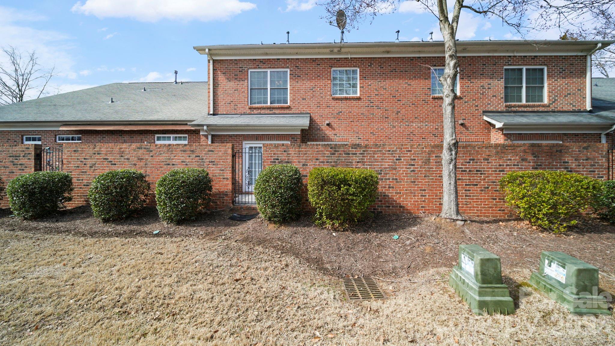 Beacon Knoll Villas - Residential