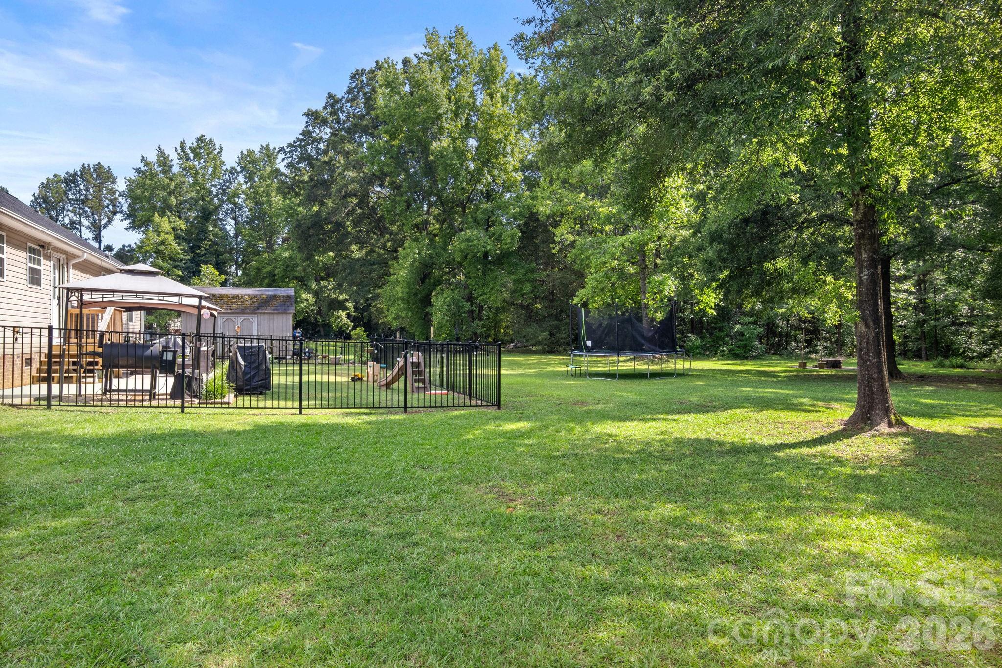 ROBERTS - Residential