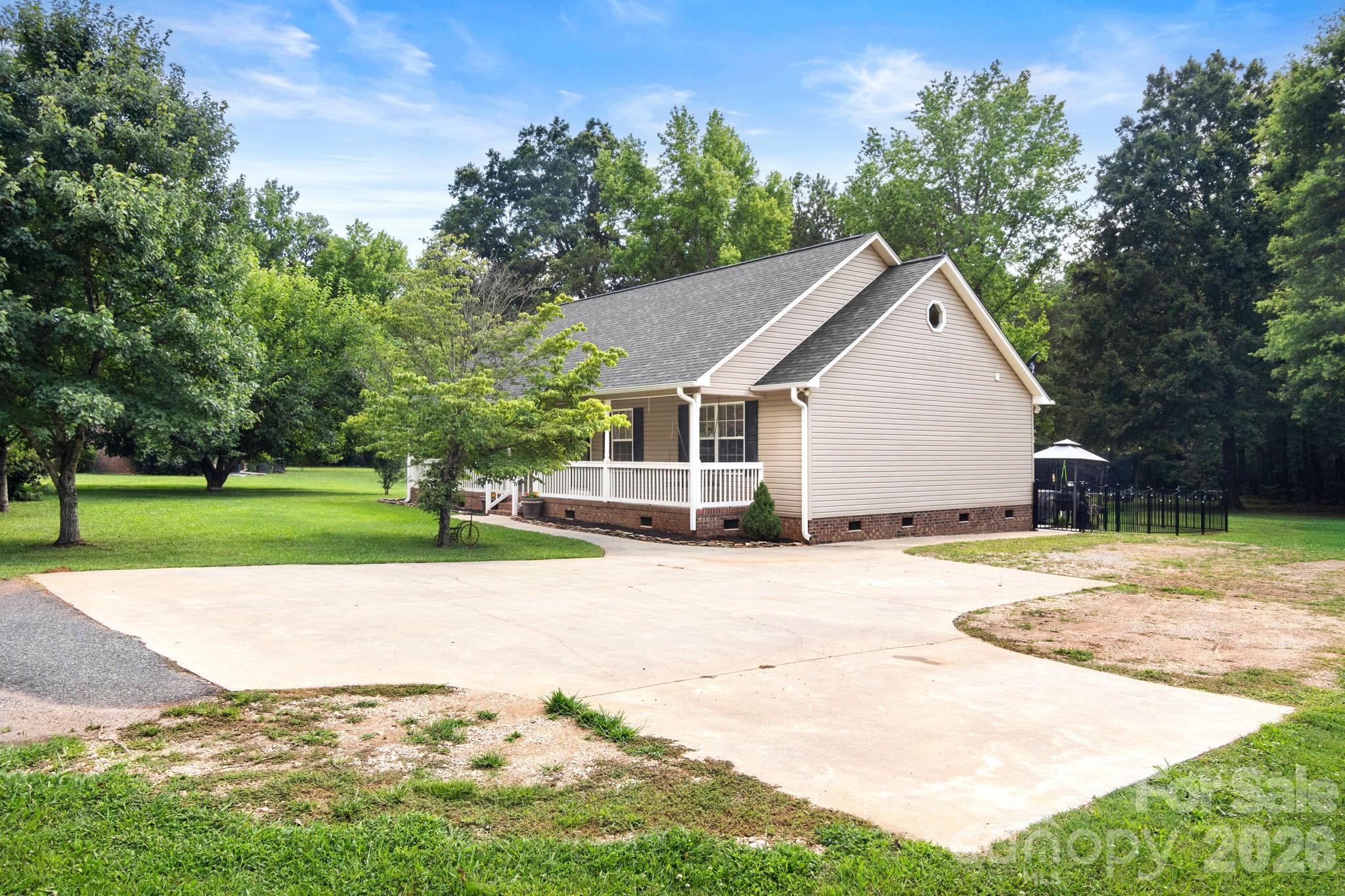 ROBERTS - Residential