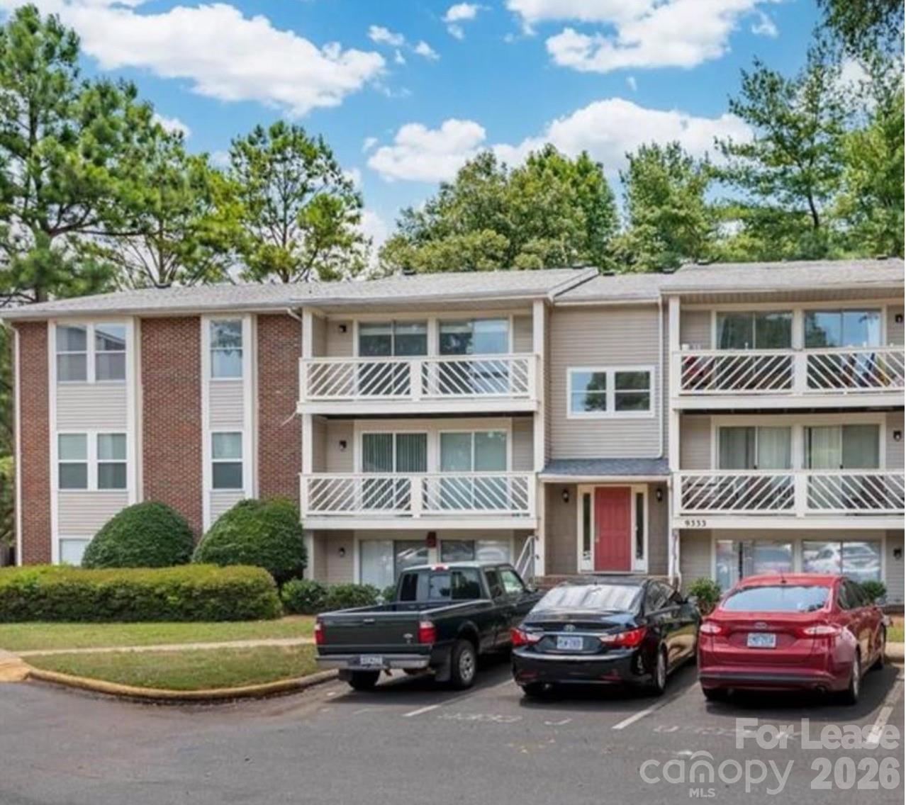 Price reduction! 

-Newly Renovated Condo in the University Area! Available to move in February!

This stunning 2-bedroom, 2-bathroom condo is perfect for anyone seeking convenience and style. Located within walking distance to UNCC, shopping, dining, and more!

 Features:
- Fresh renovations throughout
- Spacious bedrooms and bathrooms
- Ideal location for students, professionals, or investors

Don’t miss out on this gem in the heart of the University Area. Message me for more details or to schedule a showing!