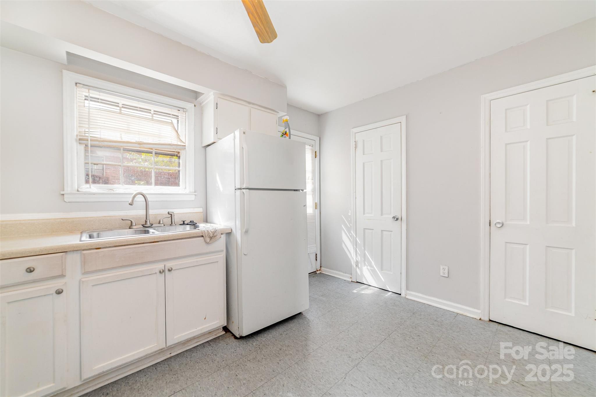 Carriage House - Residential