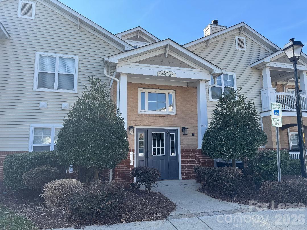 MARCH MADNESS MOVE-IN SPECIAL! $500 MOVE-IN BONUS!!!
Qualified tenants receive $500 off your first month’s rent with a signed lease on or before March 17, 2026, and a move-in date on or before March 31, 2026.
Take advantage of the savings and call us — or your realtor — today!
 Beautifully Updated First-Floor Condo located in the popular Copper Ridge Community in the "Heart of Ballantyne"
This stunning home features: 
• Two generously sized bedrooms.  Primary suite boasts a walk-in closet and private ensuite bath for a perfect end of the day retreat.                  
• A versatile office/flex room with built-in shelving
• Two full bathrooms
• Open floor plan with abundant storage and separate laundry room. 
Recent upgrades include:
• Fresh neutral paint throughout
• Brand-new carpeting and flooring
• New stainless-steel appliances
• Gorgeous solid surface countertops.

Enjoy relaxing or entertaining on the covered porch - private setting yet just steps from the community clubhouse, outdoor pool, tennis courts, and gathering spaces — conveniently located one building over.

Even better: HOA dues include your water bill! 

Easy access to the Ballantyne Bowl and Village, South Charlotte, Fort Mill, SouthPark, Carowinds, and countless dining and entertainment options.
Comfort! Convenience!! Exceptional location!!!

Don’t miss out — this opportunity is just a phone call away!