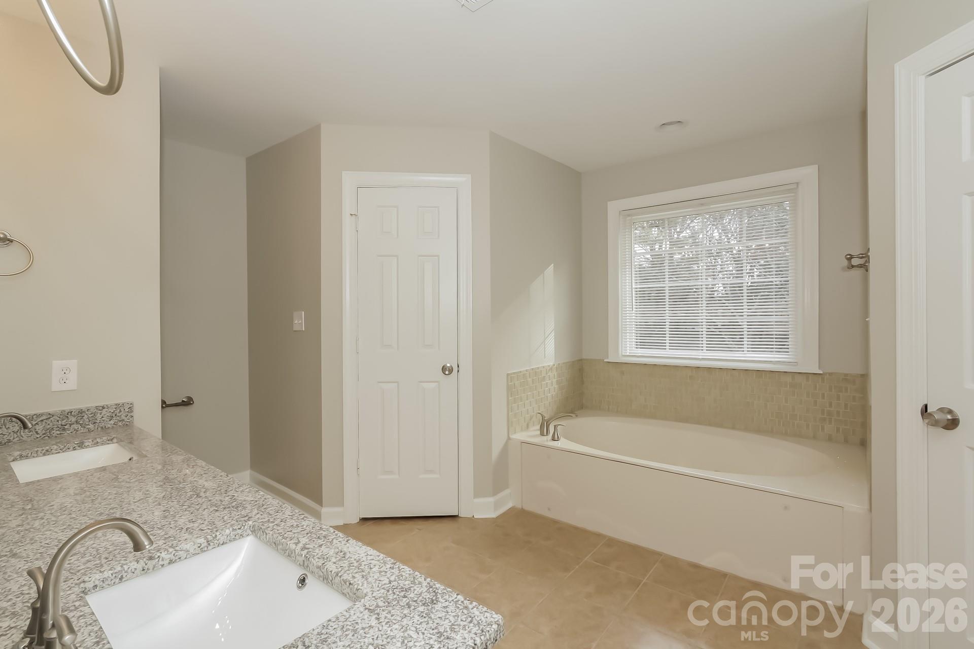 Davis Lake - Residential Lease