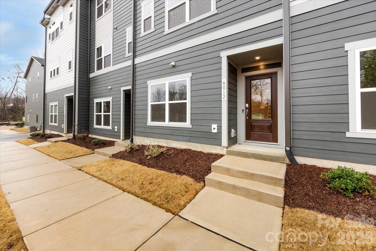 Context at Oakhurst - Residential