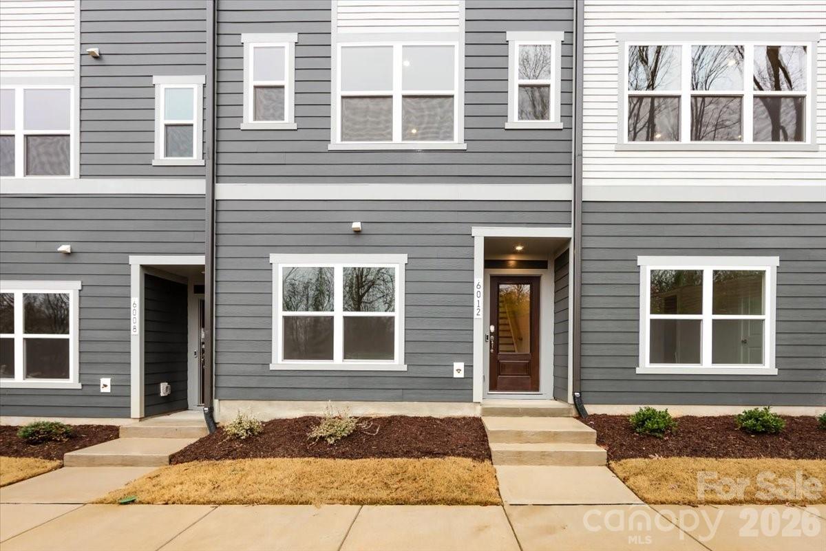 Context at Oakhurst - Residential