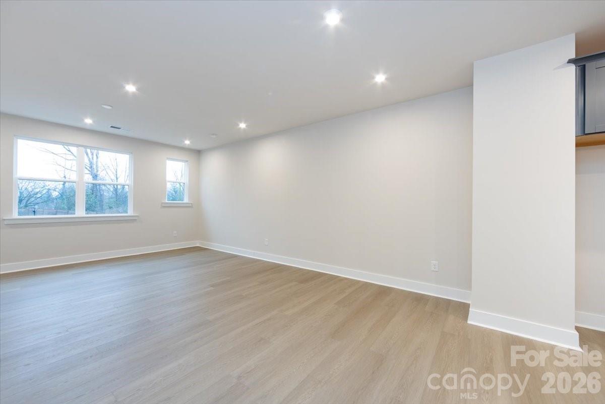 Context at Oakhurst - Residential