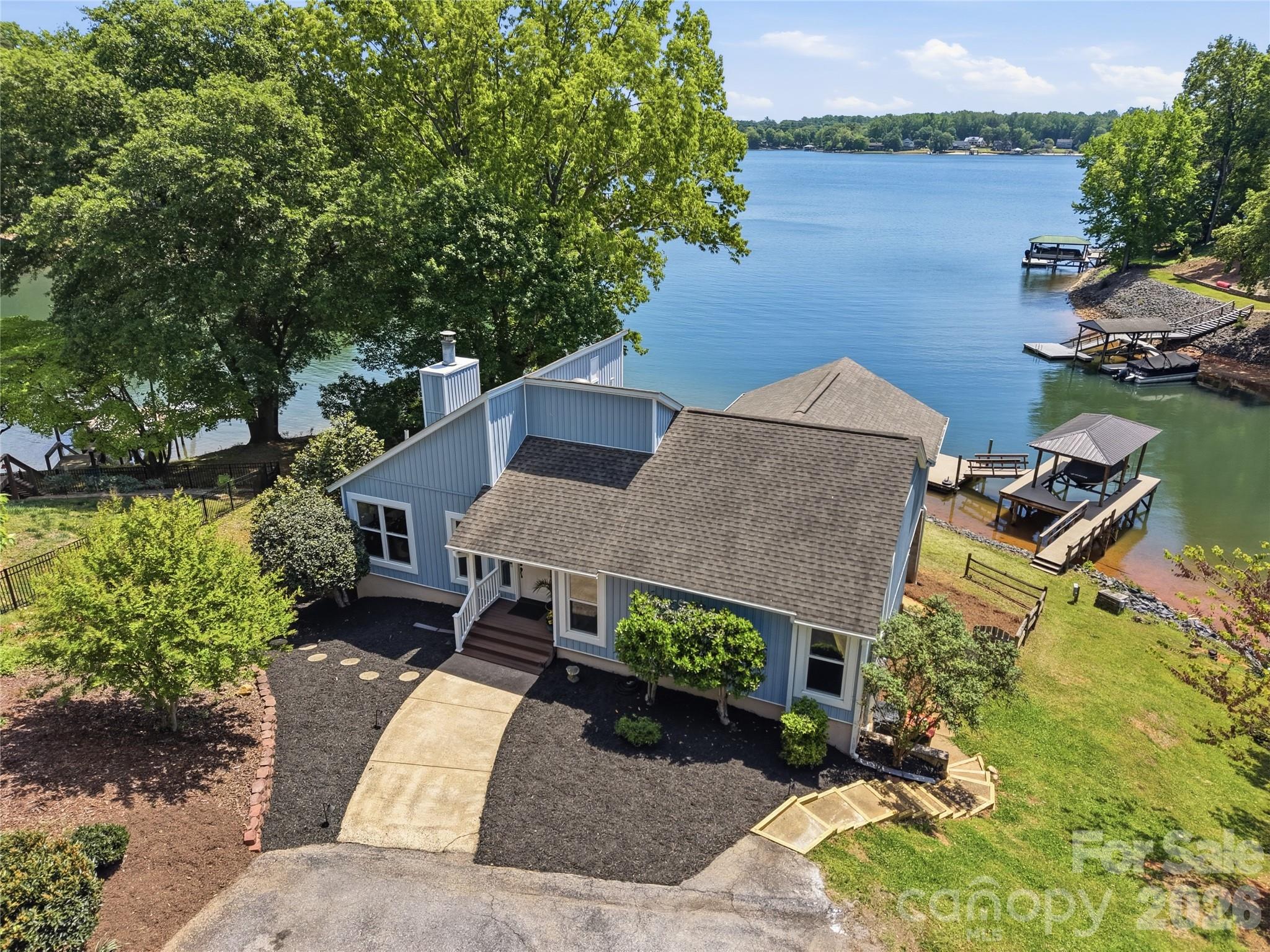 Tega Cay - Residential