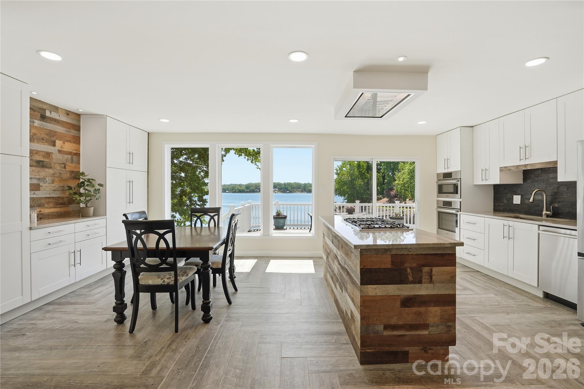 Tega Cay - Residential