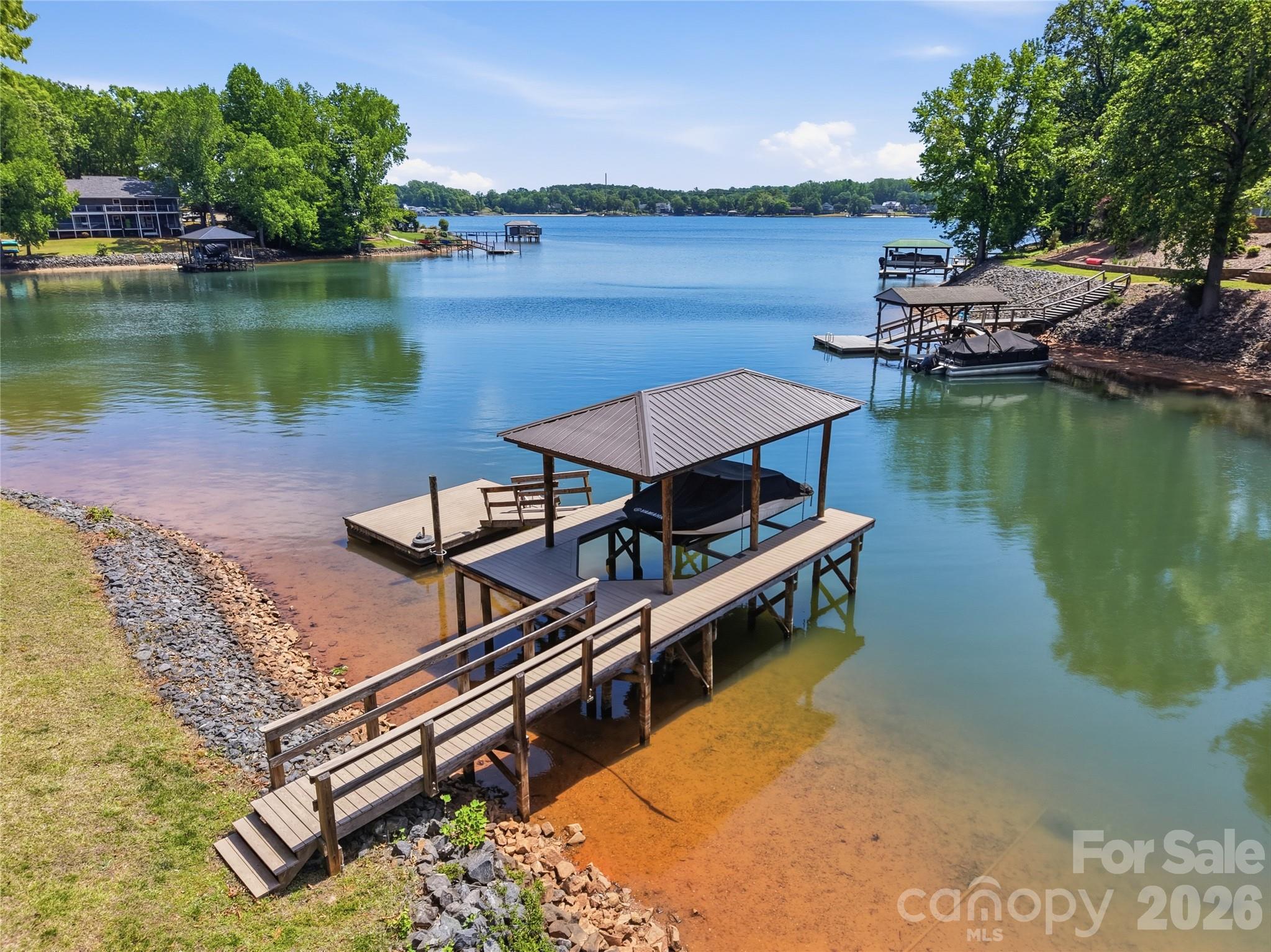 Tega Cay - Residential
