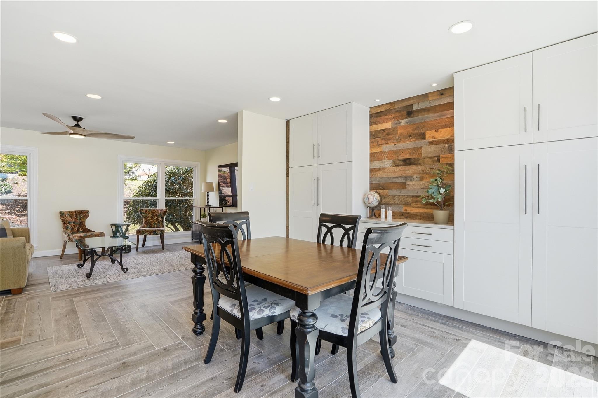 Tega Cay - Residential